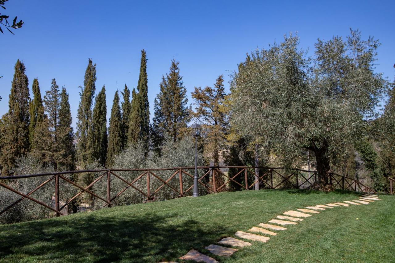 Borgo Petroro Hotel Тоди Екстериор снимка