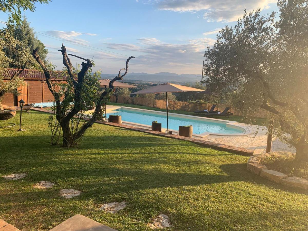 Borgo Petroro Hotel Тоди Екстериор снимка