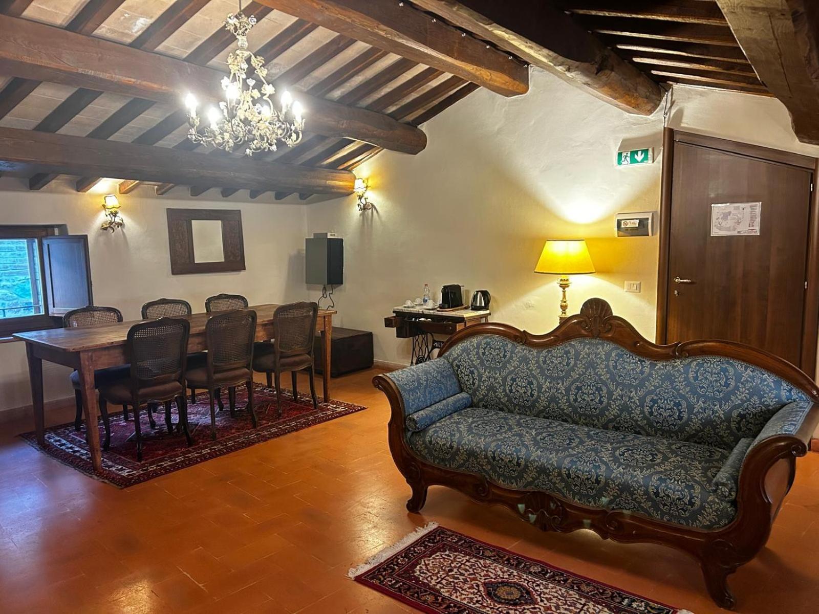 Borgo Petroro Hotel Тоди Екстериор снимка
